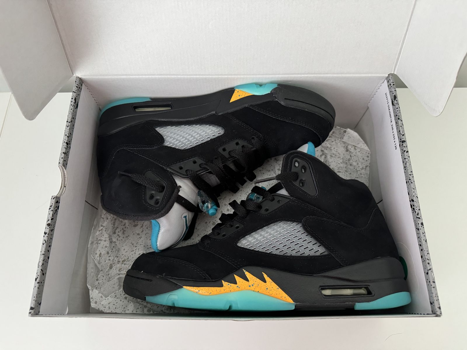 Air Jordan 5 Aqua Size 8 worn twice