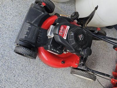 Lawn mower Troy-bilt