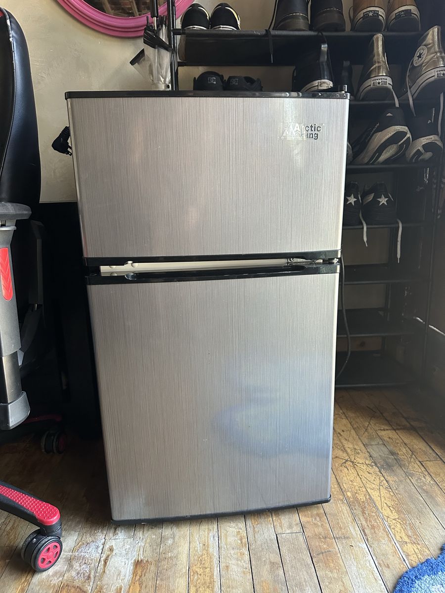 Arctic King Mini Fridge