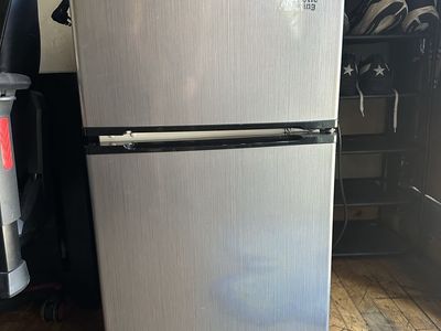 Arctic King Mini Fridge