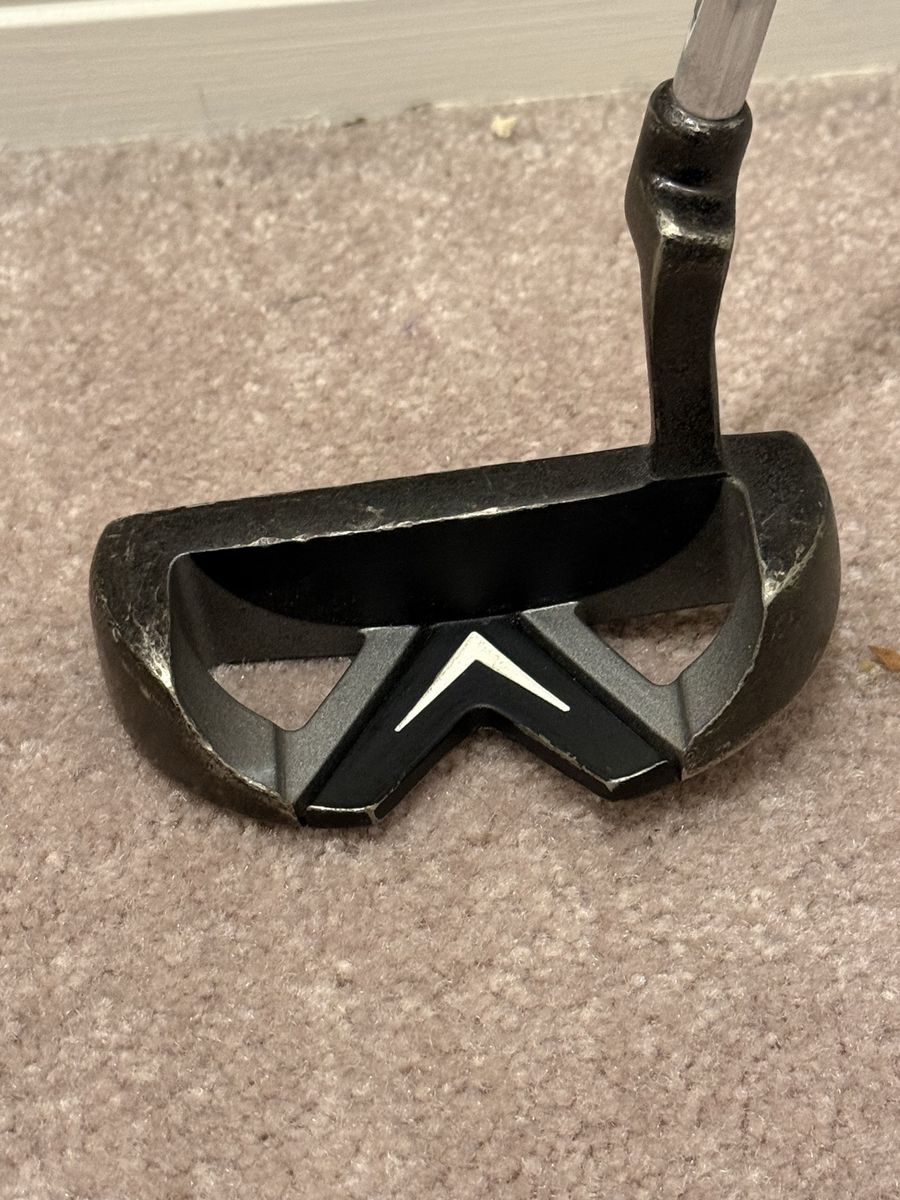 Black Velvet 440 left handed putter