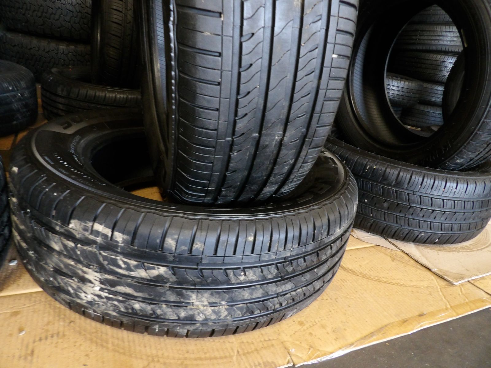 235/60R18 STARFIRE SOLARUS A/S PAIR OF TWO USED TIRES