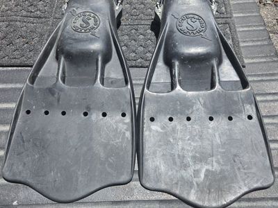 Scubapro Jet Fin Dive Fins - Black, Size Medium (Spring Straps)