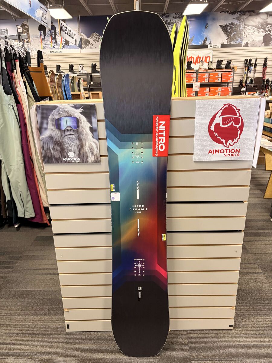 Nitro Team 155cm Snowboard - Lightly Used