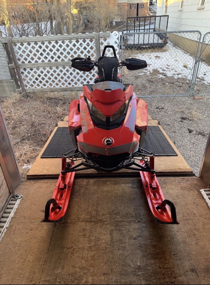 CLEAN 2019 Skidoo 850 summit X 165