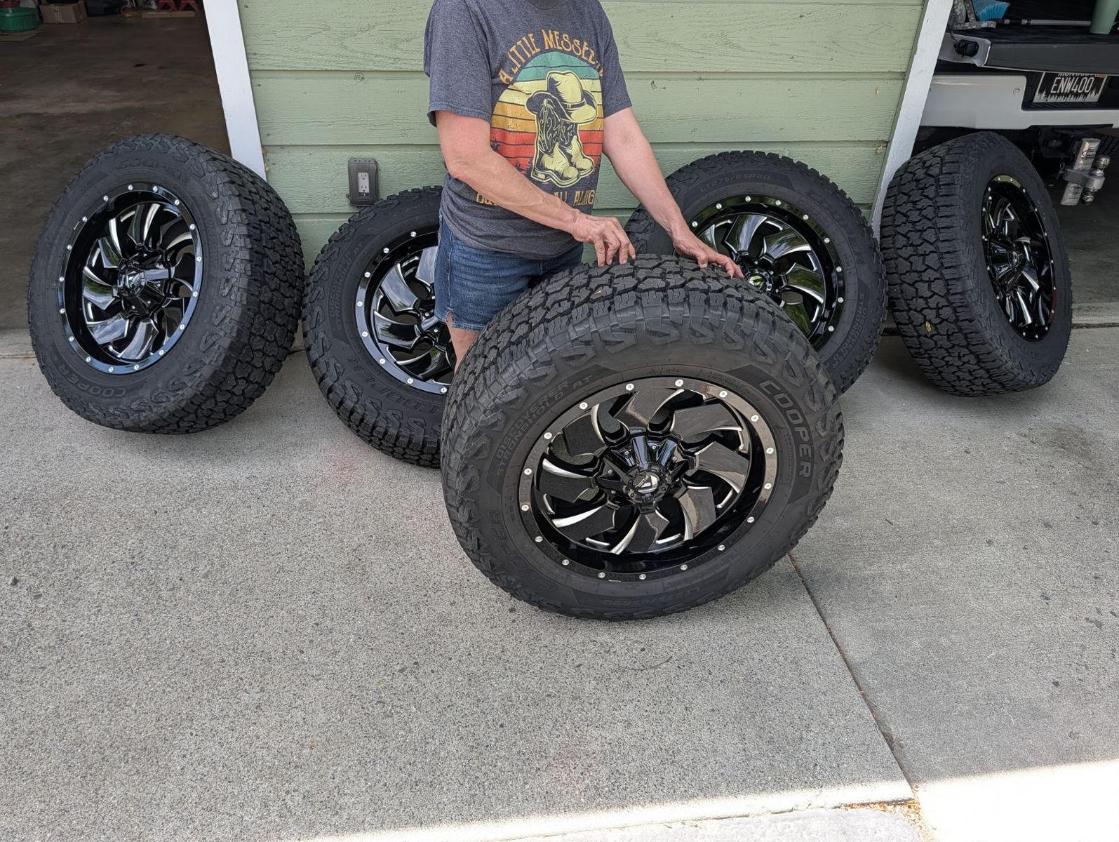 TOYOTA TUNDRA WHEELS AND TIRES BRAND NEW