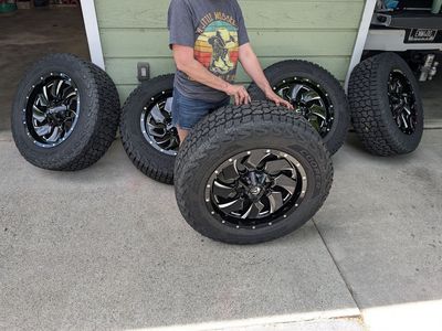 TOYOTA TUNDRA WHEELS AND TIRES BRAND NEW
