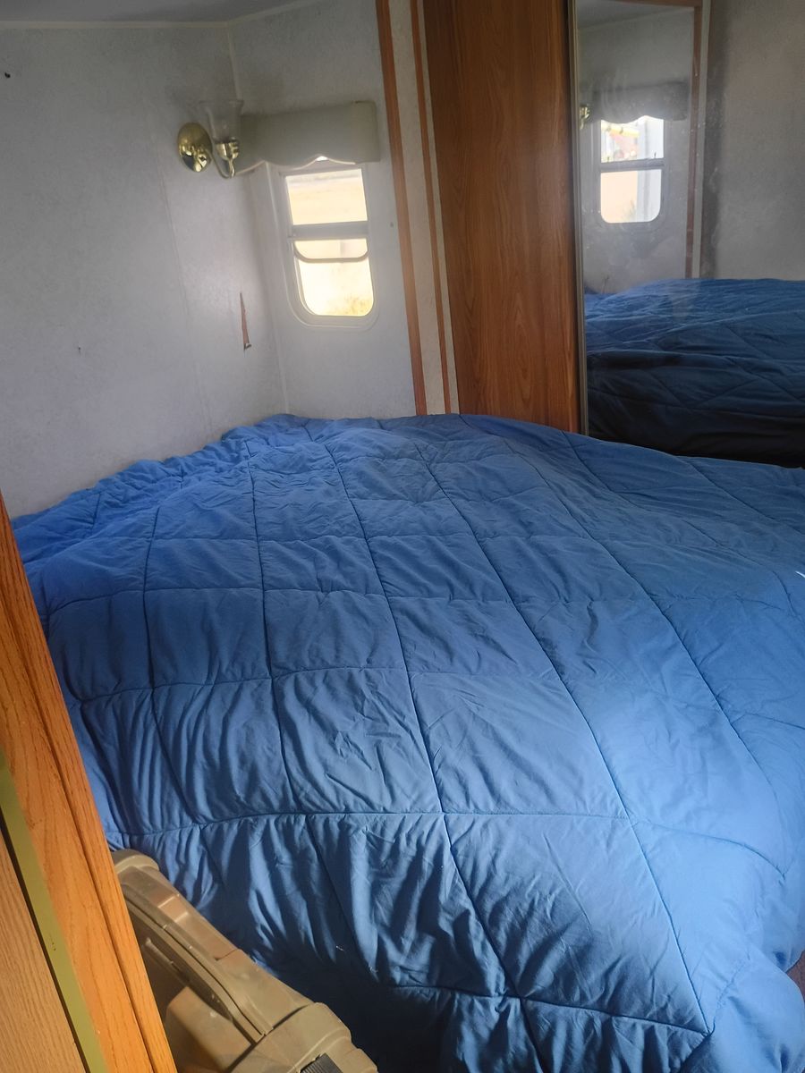Main image 6