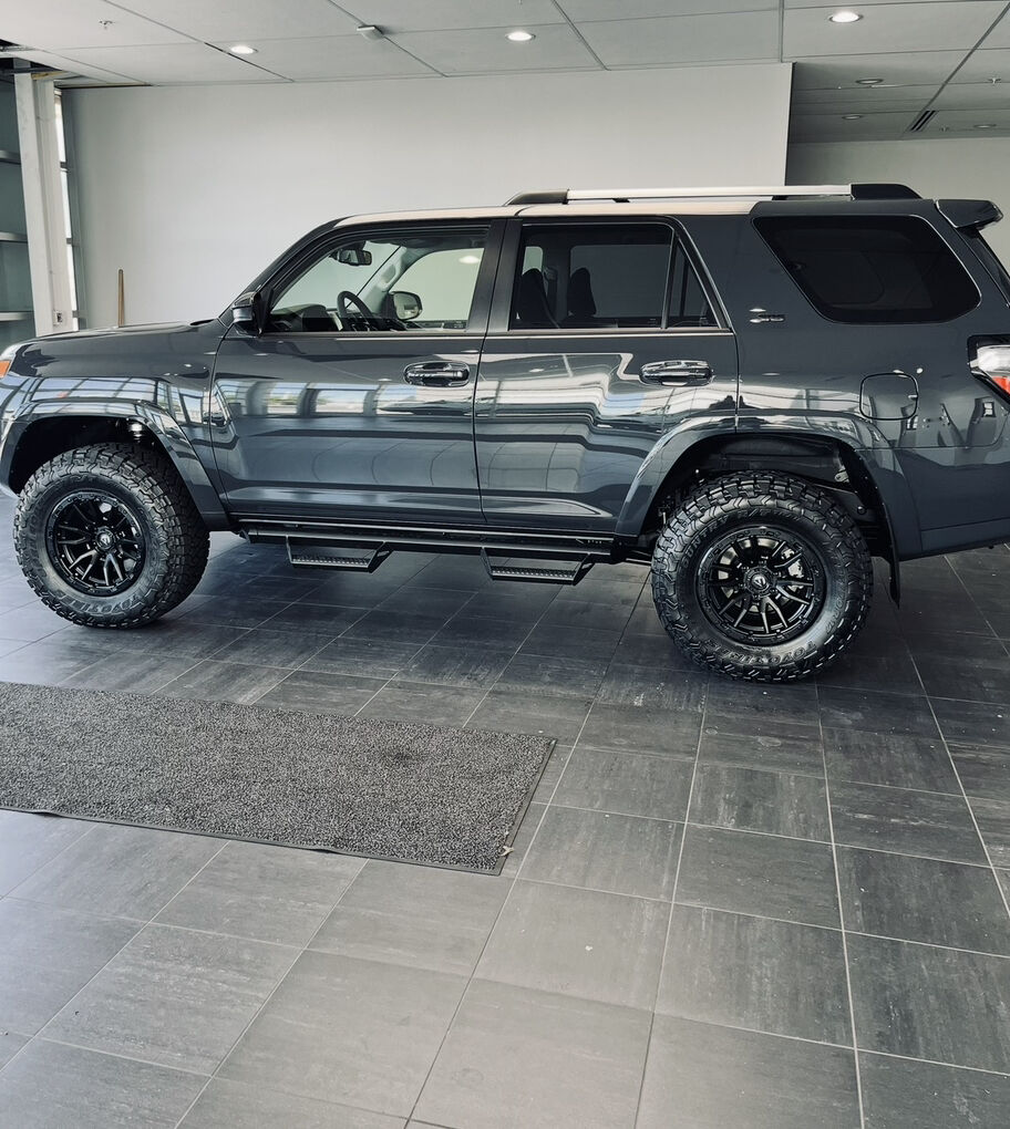 2024 Toyota 4Runner SR5