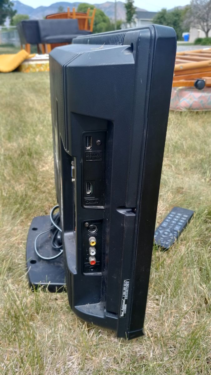 Main image 3