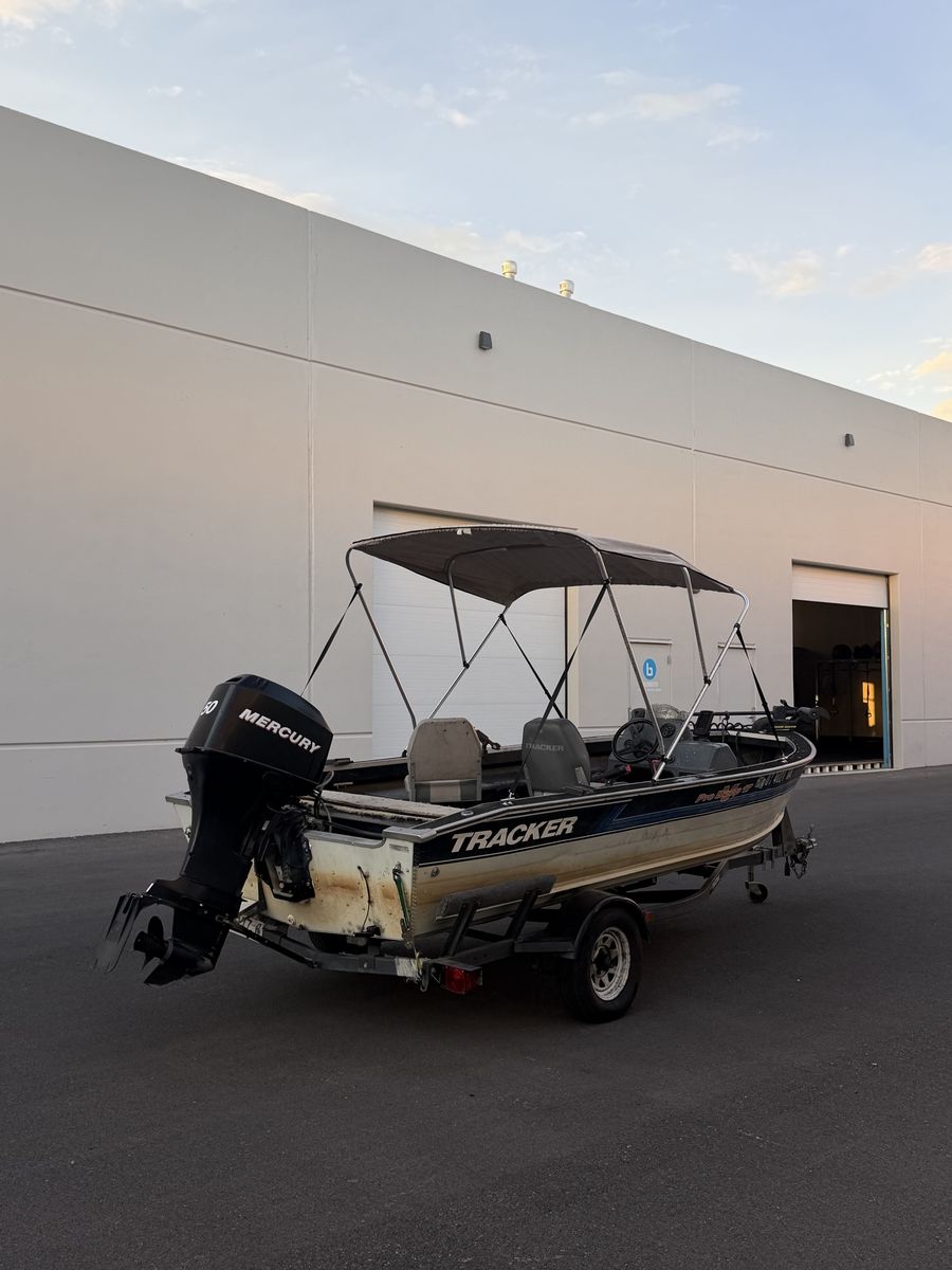 Tracker Pro Guide V-17 Boat with Mercury Outboard Motor