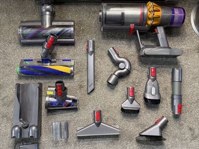 CLEAN Dyson v15 detect vacuum