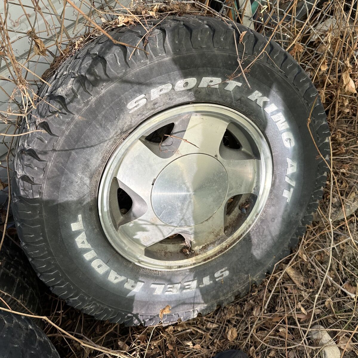 6 lug came off a k1500 got 4 matching