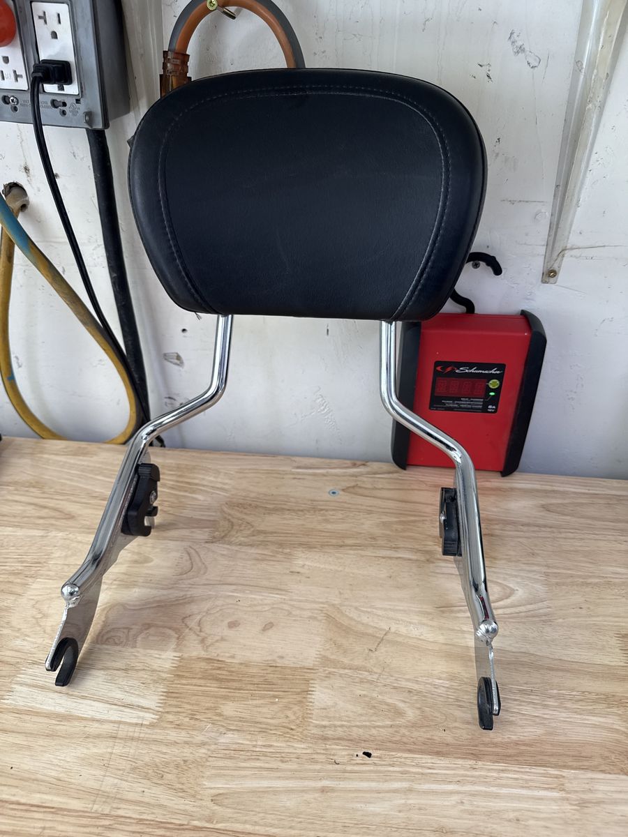 Harley touring backrest