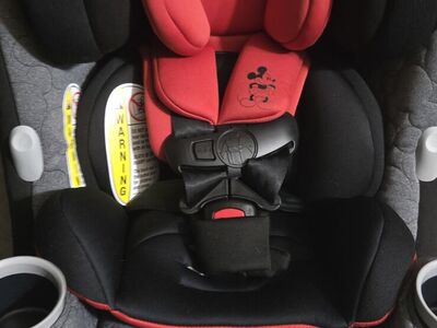 Mickey edition Maxi-Cosi convertible car seat