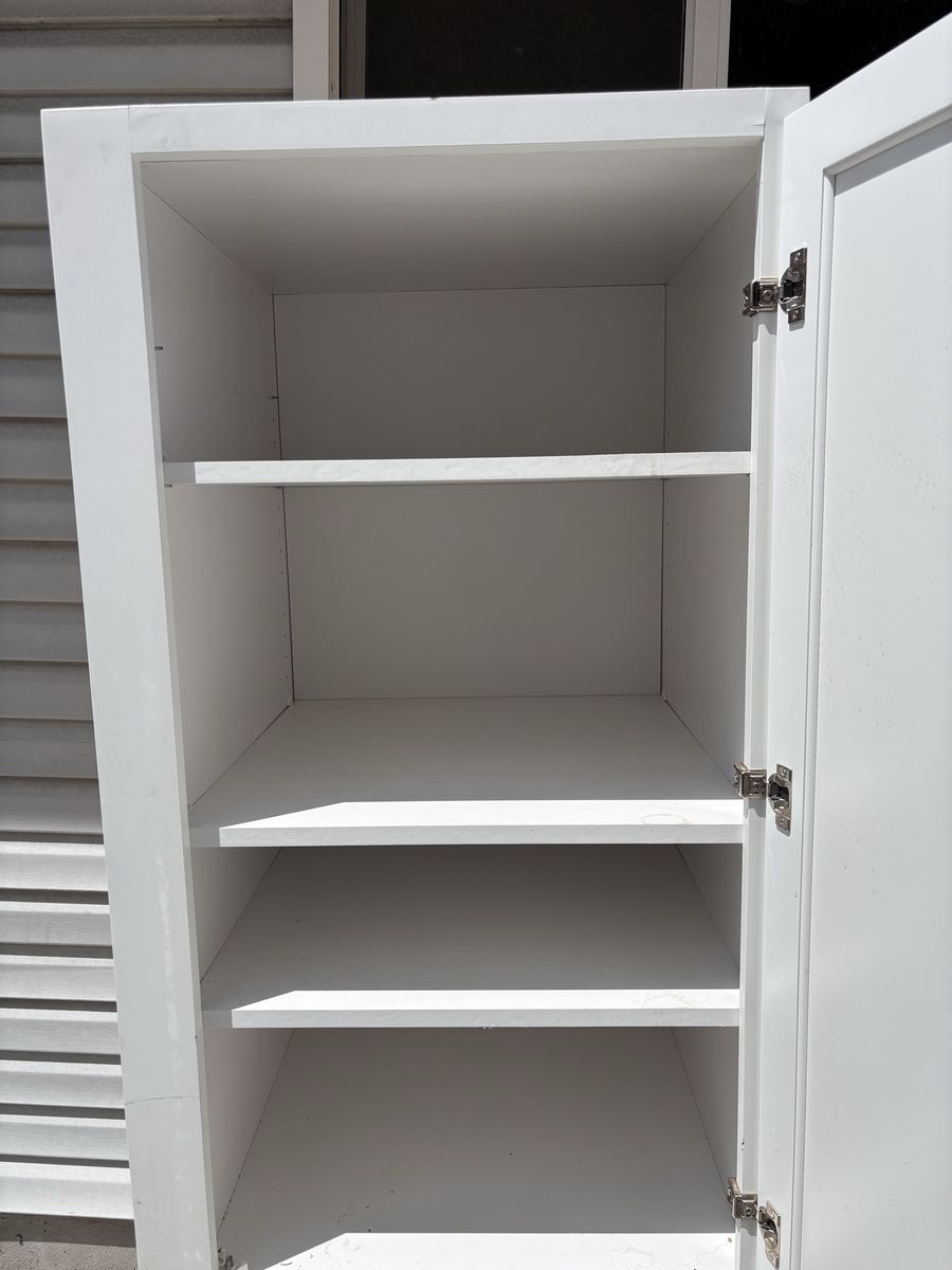 White Shaker Cabinet With Lots Of Storage Space!