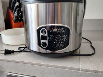 Aroma 10 Cup Rice Cooker and Steamer