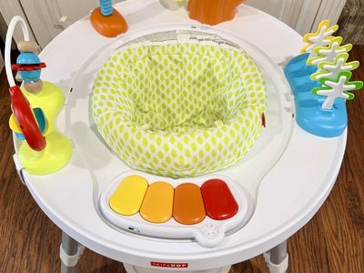 Skip hop Baby Activity Center and Skip hop Bouncer PLEASE READ DESCRIPTIONS!!!