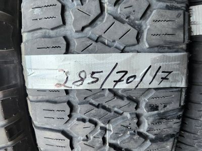 285/70r17 kenda klever at