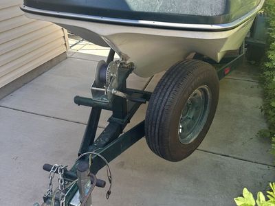 15 ft Tri-Hull Fishing Boat