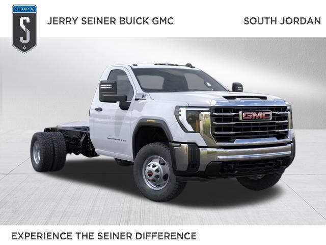 2025 GMC Sierra 3500HD CC Pro