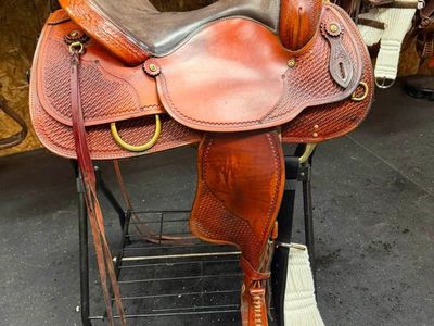 16" Crates - Reining saddle