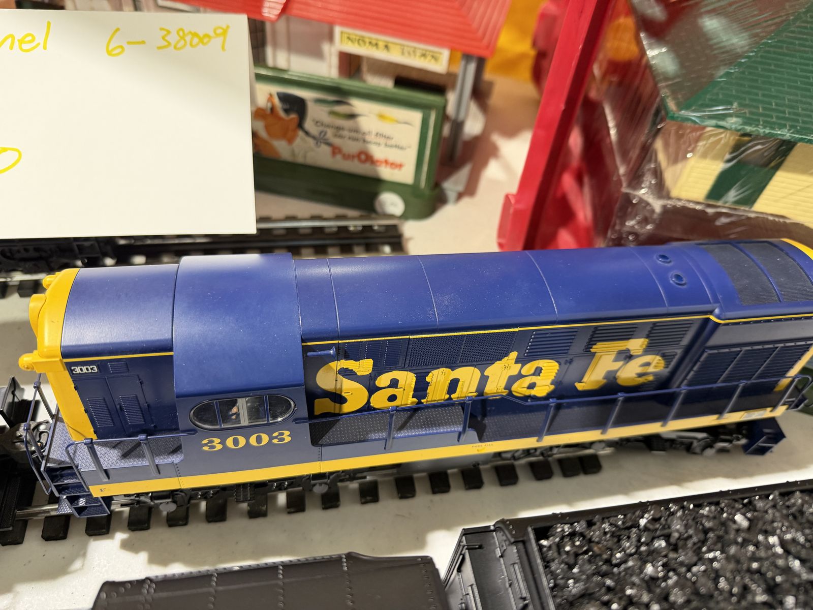 Lionel Santa Fe H16-44 train engine
