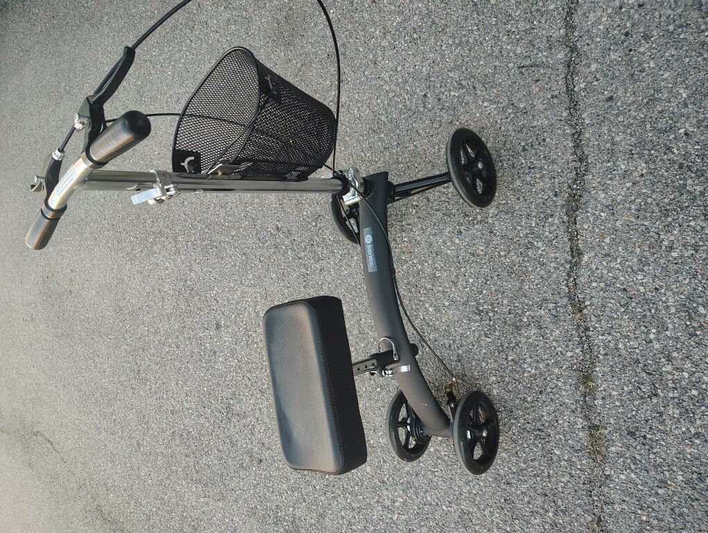 BODYMED KNEE SCOOTER with disc brakes