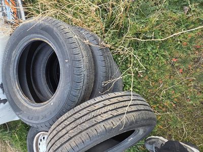 Falken Sincera SN250 A/S 185/70R14 tires