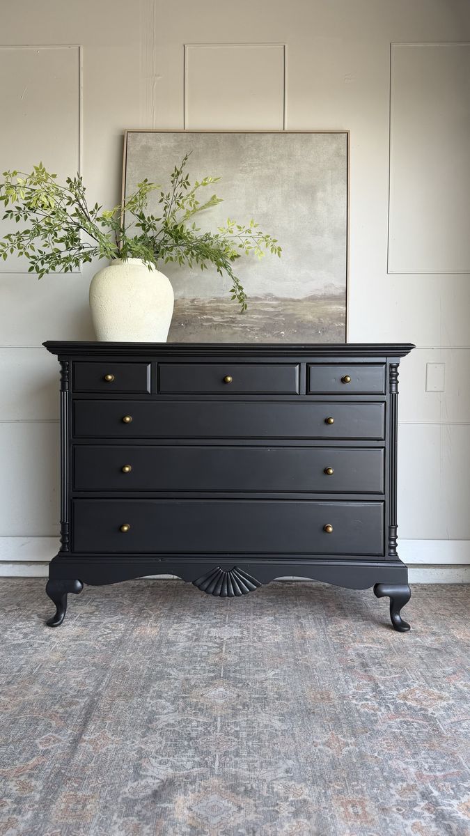 Dresser 