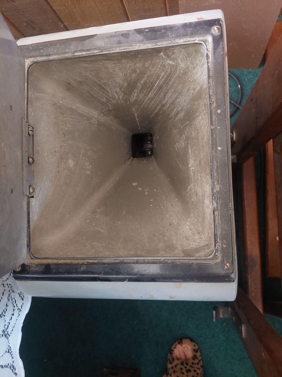 Main image 6