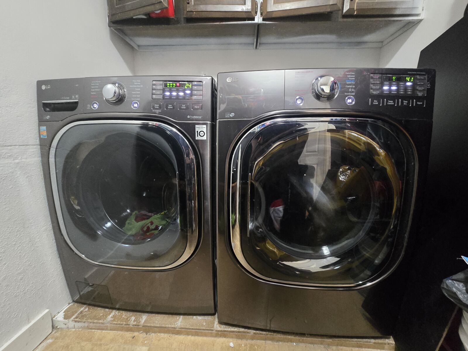Electric LG washer and dryer