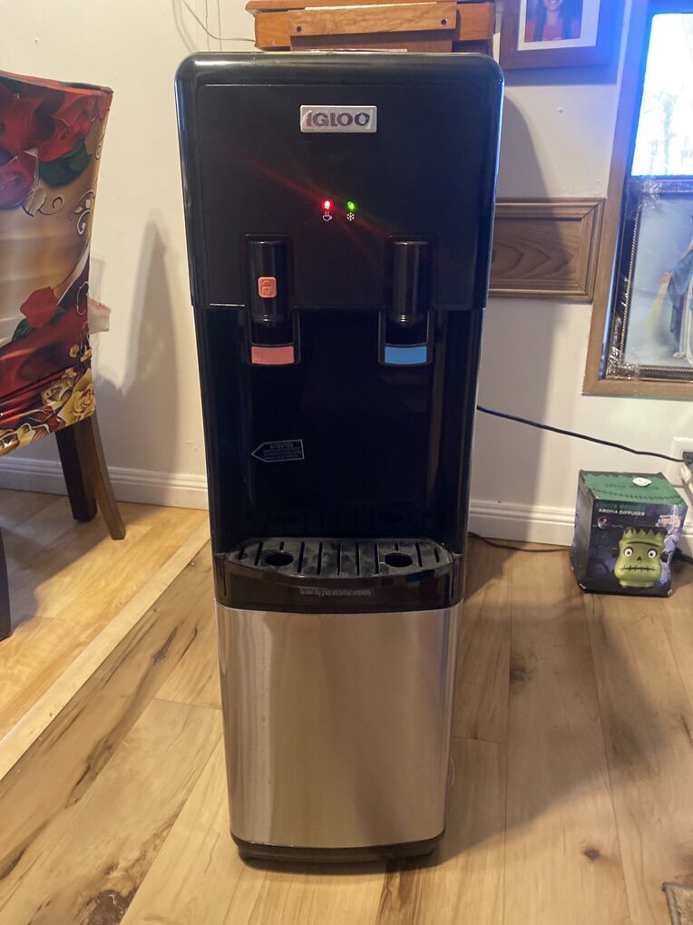 Dispenser Of Hot Cool Water Yesss Work Ogden