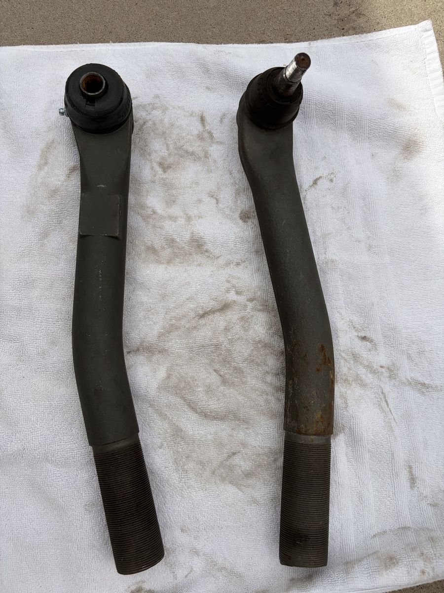 New F250 F350 f450 F550 dually 2008-2016 tie rod ends. Moog problem solver heavy duty es800880 es800881 1-9/16 wide track
