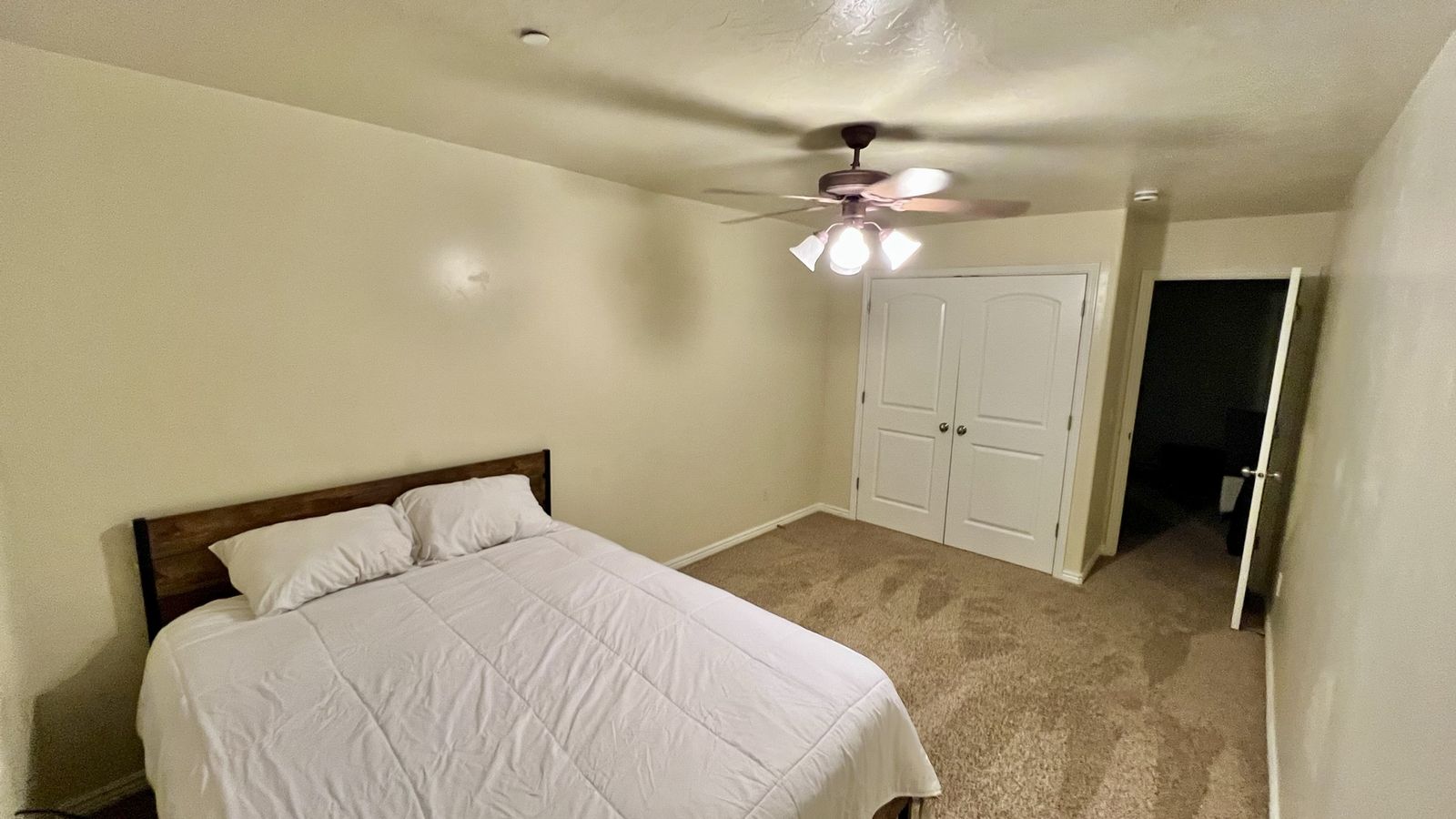 Main image 6