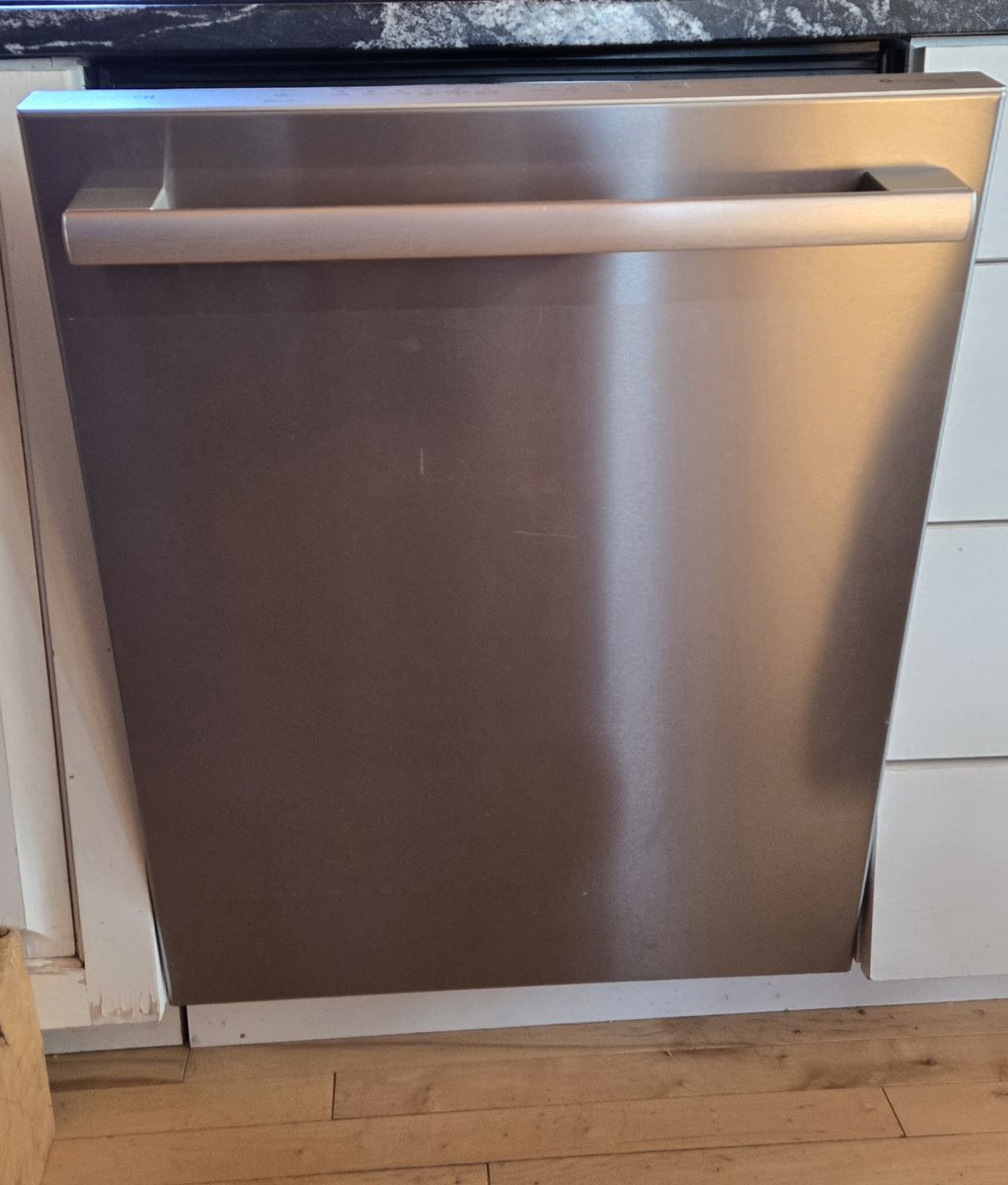 Nearly Brand New Bosch Series 500 Dishwasher
