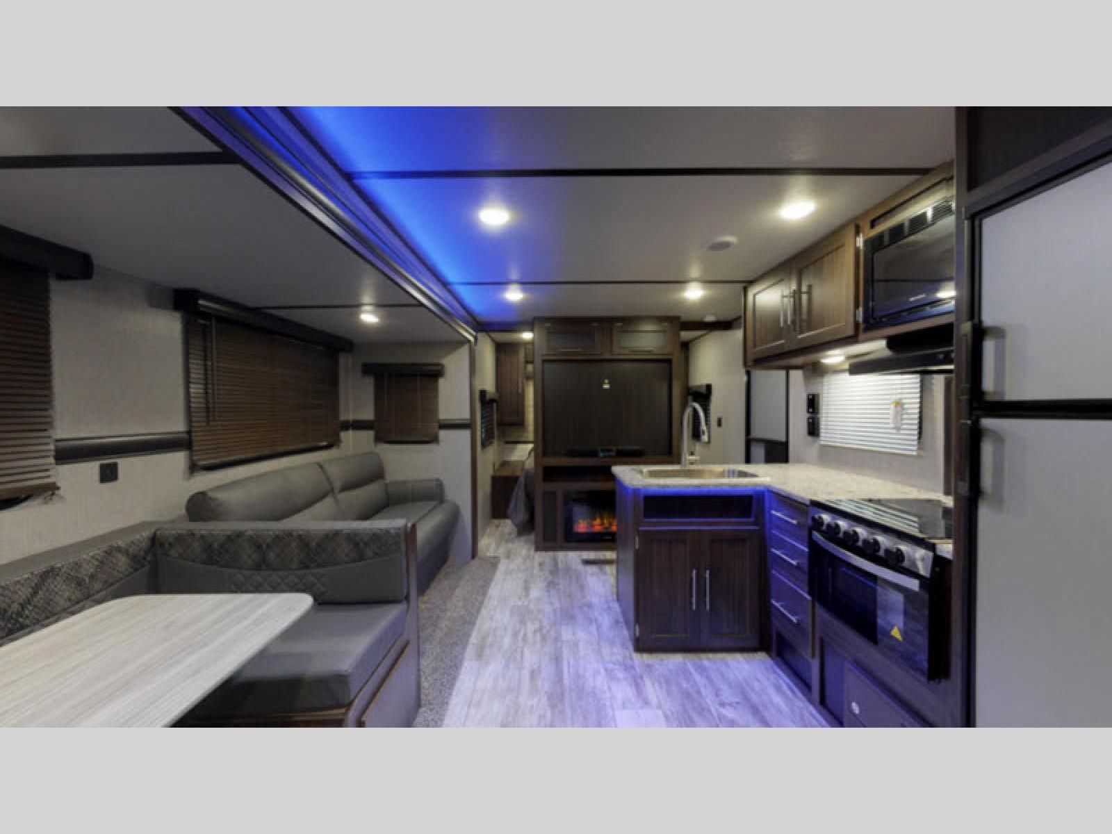 Used 2021 CrossRoads RV Zinger ZR328SB