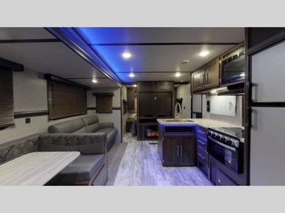 Used 2021 CrossRoads RV Zinger ZR328SB
