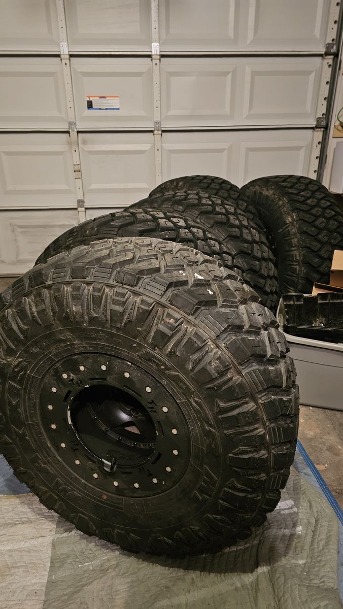 (5) 35x12.50r15 6x5.5 beadlock package