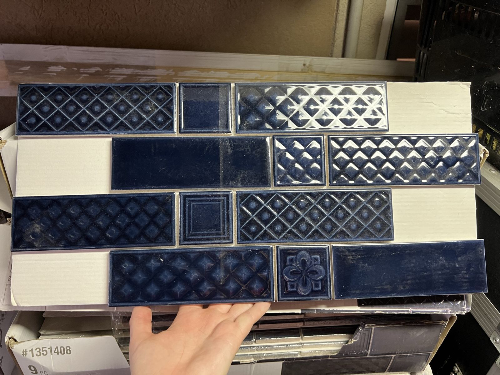 blue backsplash tiles
