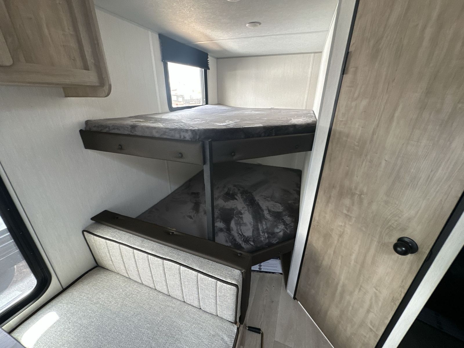 Main image 11