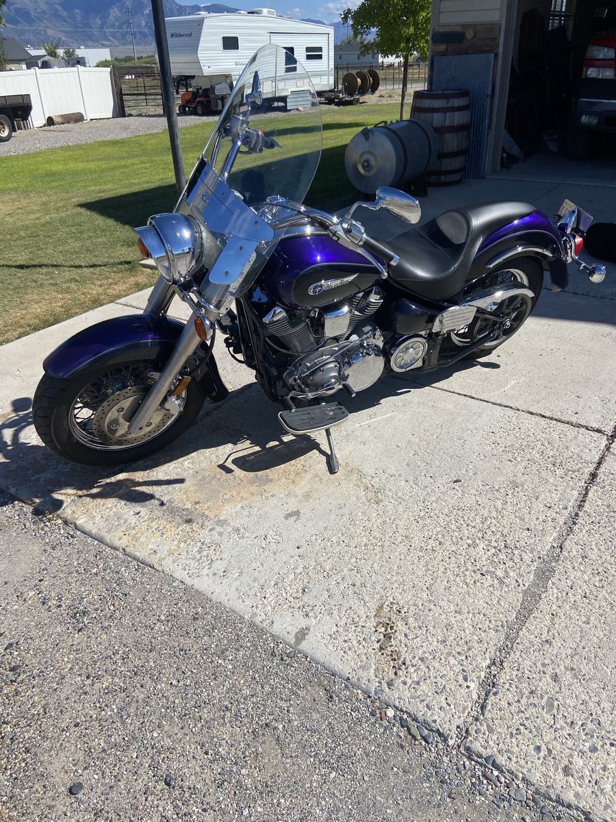 Yamaha Road Star Cruiser Motorcycle with Windshield - Purple and Chrome