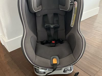 Chicco NextFit Zip & Wash Convertible Car Seat - Gray