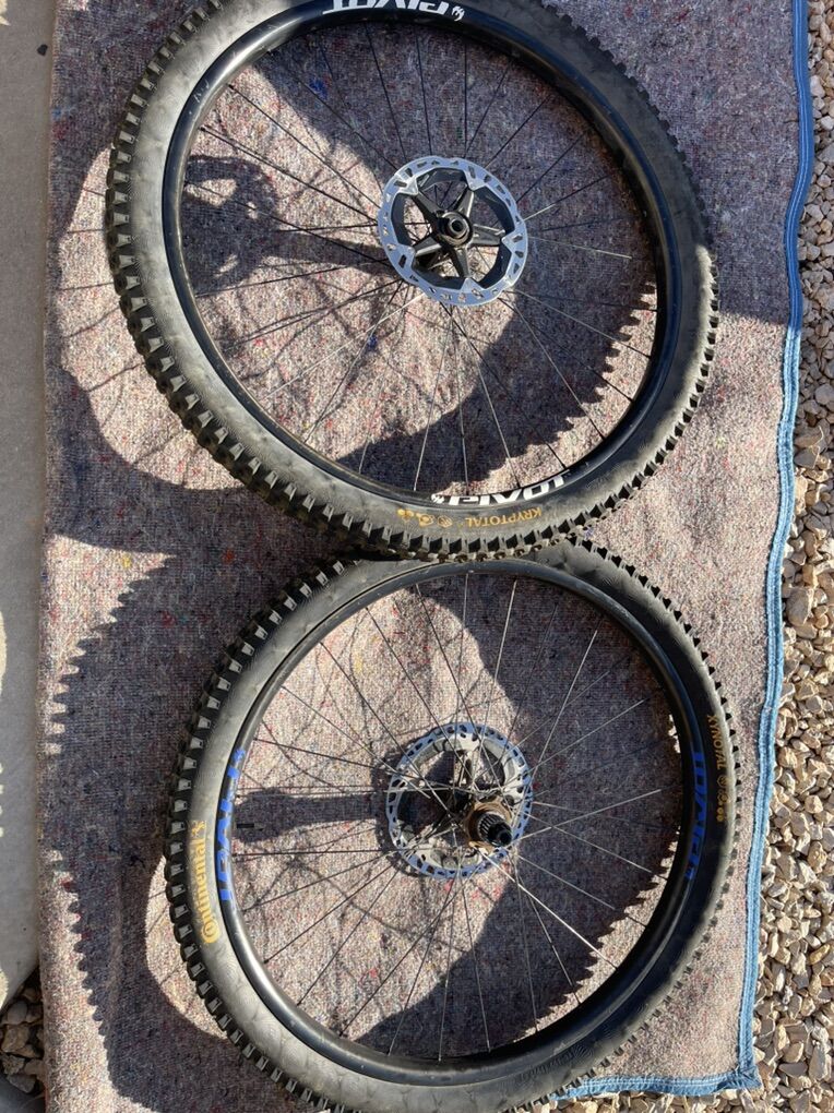 Reynolds Blacklabel Carbon Superboost Wheels