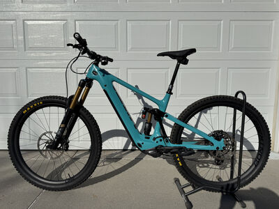 Yeti 160E T1 Size Large 2022 Ebike upgraded Carbon wheels, Brakes & Drivetrain