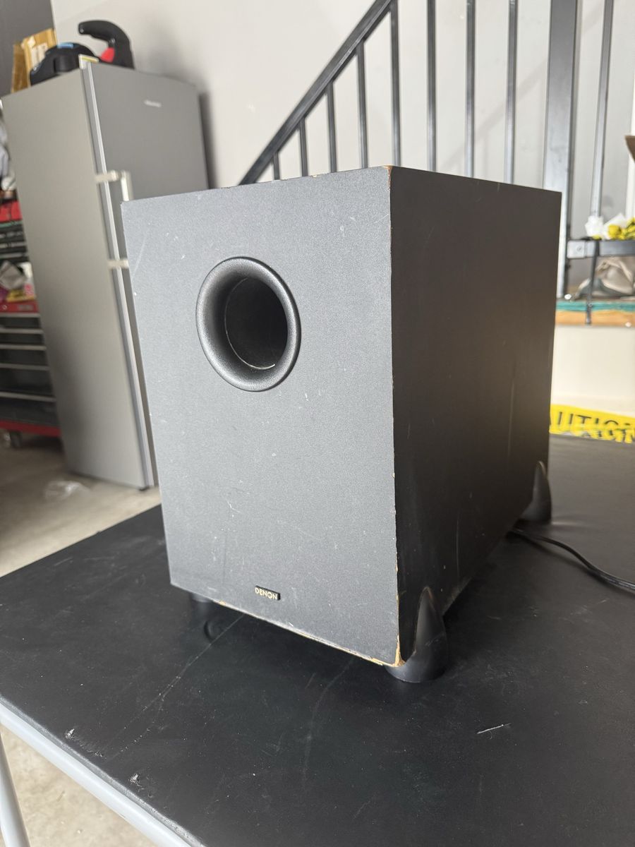 DENON SUBWOOFER  DSW-76 100-WATTS