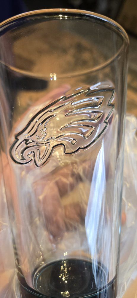 Philadelphia Eagles NFL Clear Glass Pint Cups Set with Embossed Logo