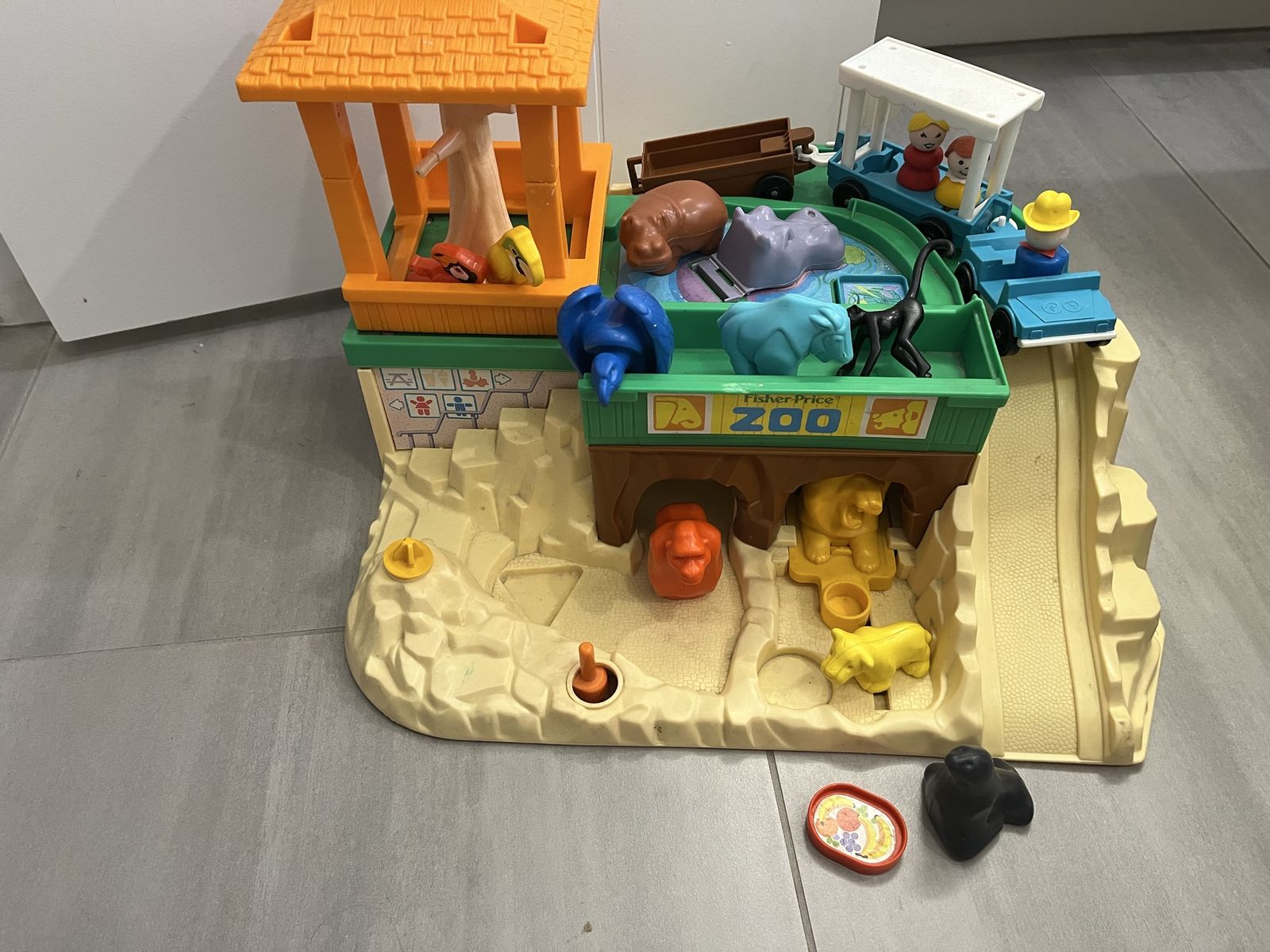 Main image 3