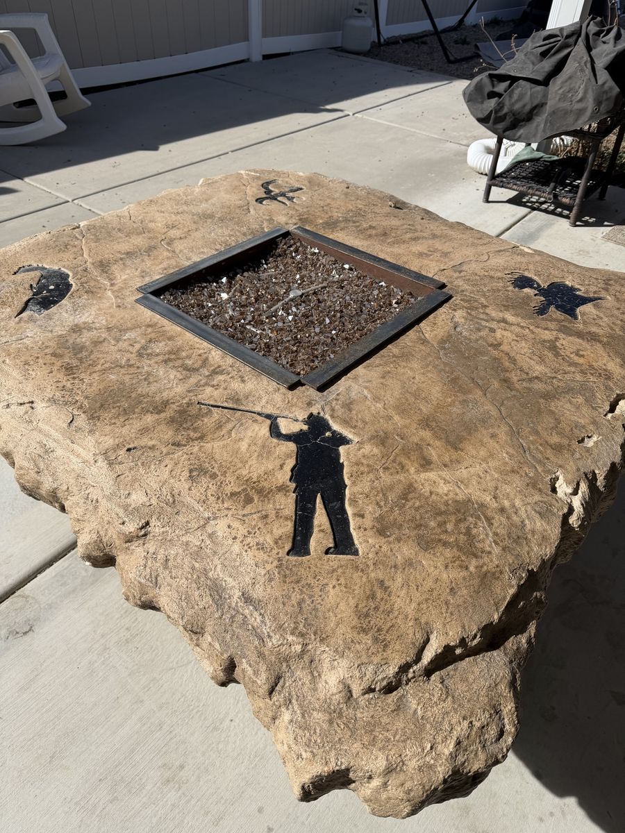 Gas fire pit