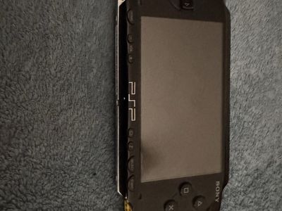 Modded Sony PSP-1001 (disc drive broke)